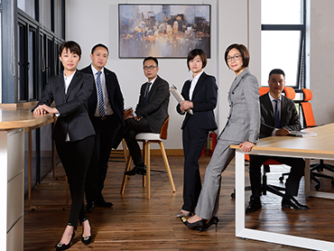 有實力！即魅力！！全明星陣容，【SOFFICE】職業裝時尚典范！